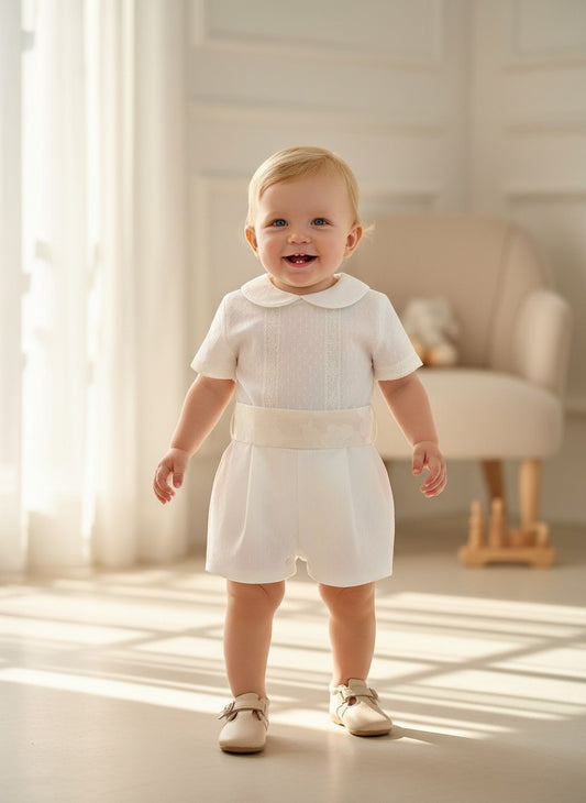 Conjunto camisa y short de tul beig con puntillas y fajin