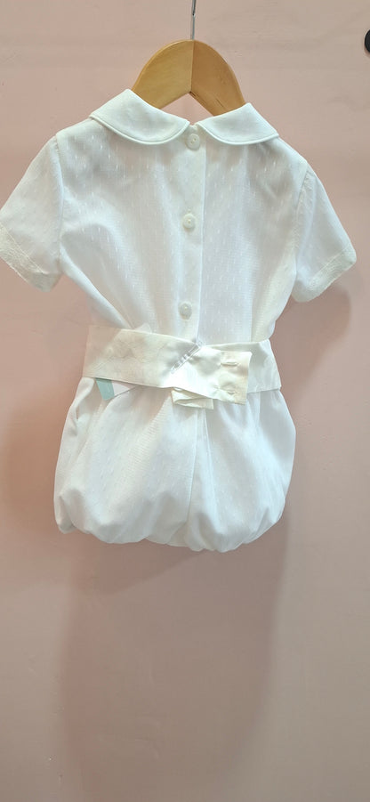 Conjunto camisa y short de tul beig con puntillas y fajin
