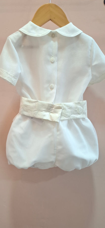 Conjunto camisa y short organza beig con fajin y puntillas