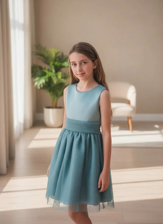 Vestido mikado verde con falda tul de plumeti verde con lazada