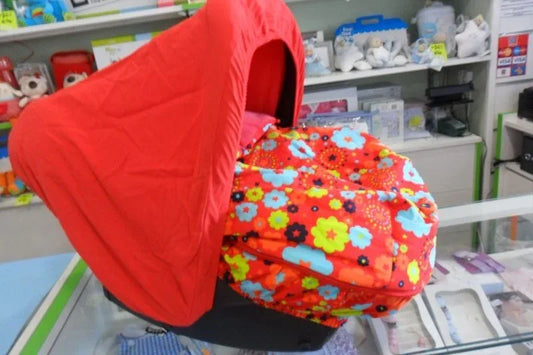 Saco grupo 0 con capota flores rojas - PARDALETS