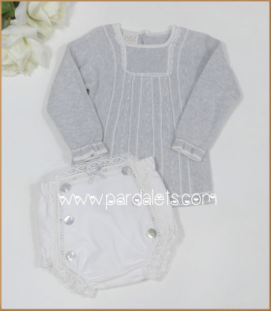 Jubon gris bordadito y cubrepañal Paz Rodriguez