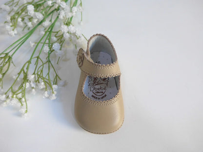 Mercedita piel arena con flor y velcro sin suela - PARDALETS