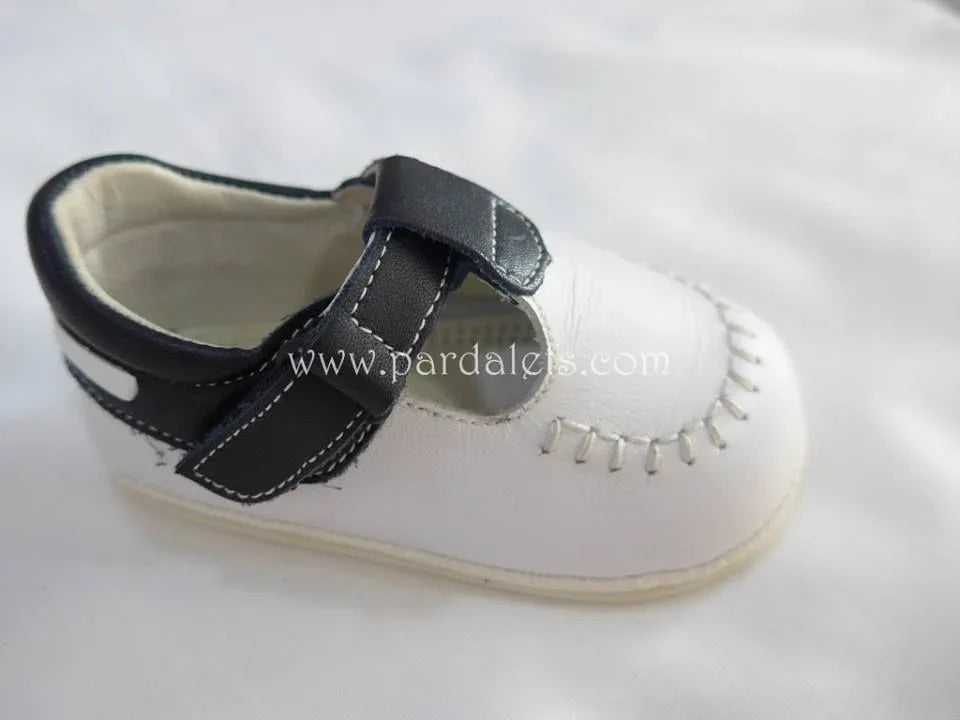 Deportiva blanca y marino con suela - PARDALETS