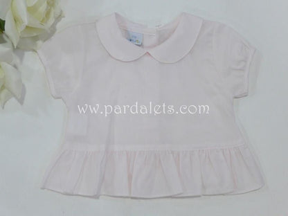 Camisa rosa con cuello bebe y volante