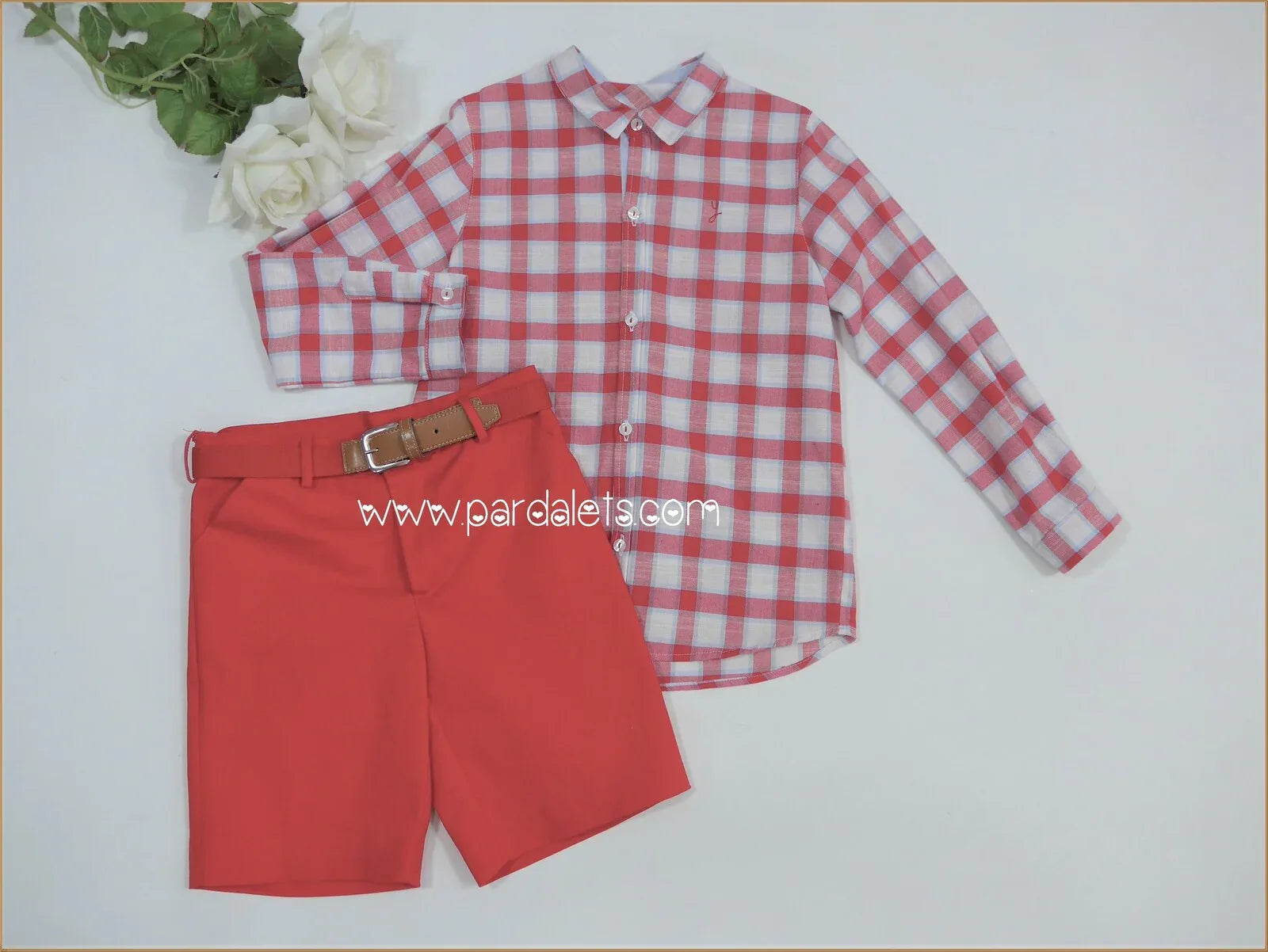Camisa cuadros rojos y short rojo con cinturon "Vinci" - PARDALETS