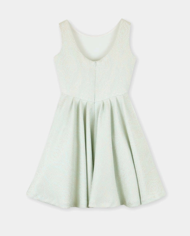 Vestido brocado verde y dorado con pliegues