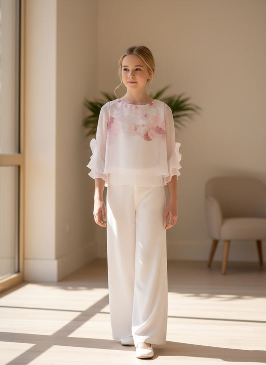 Conjunto blusa manga francesa gasa estampada malva y pantalon blanco