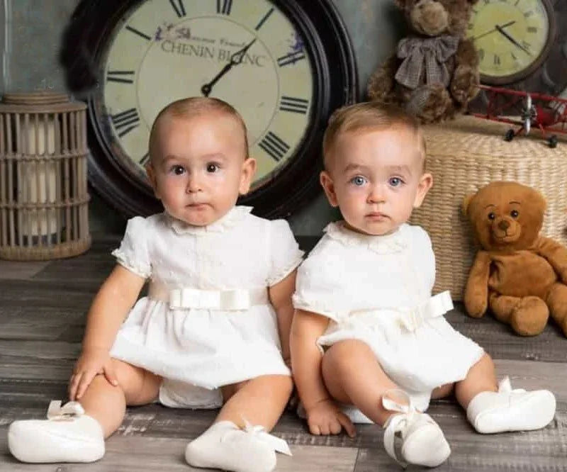 Pelele plumeti beig con puntillas y capota - PARDALETS