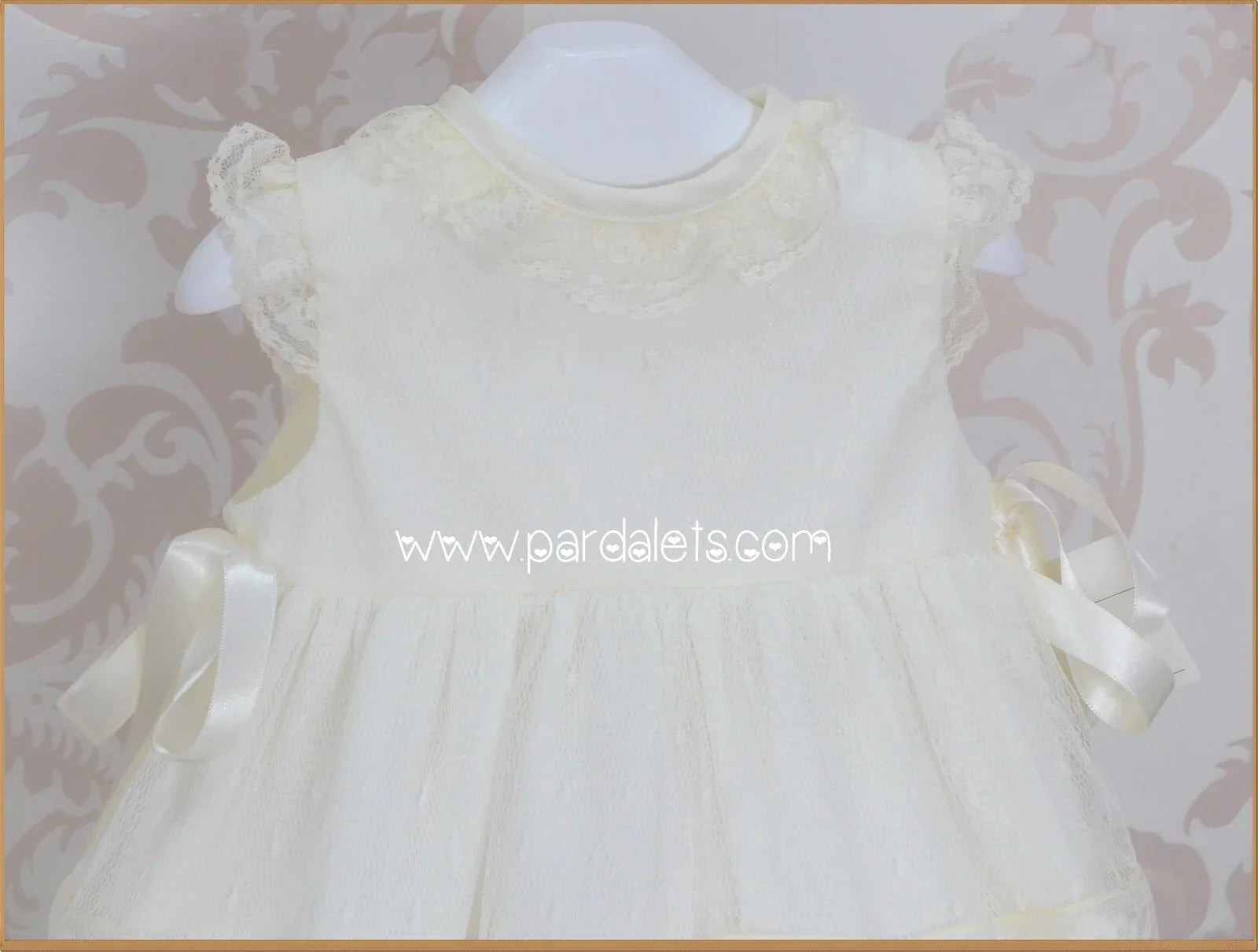 Vestido de tul beig con capota - PARDALETS