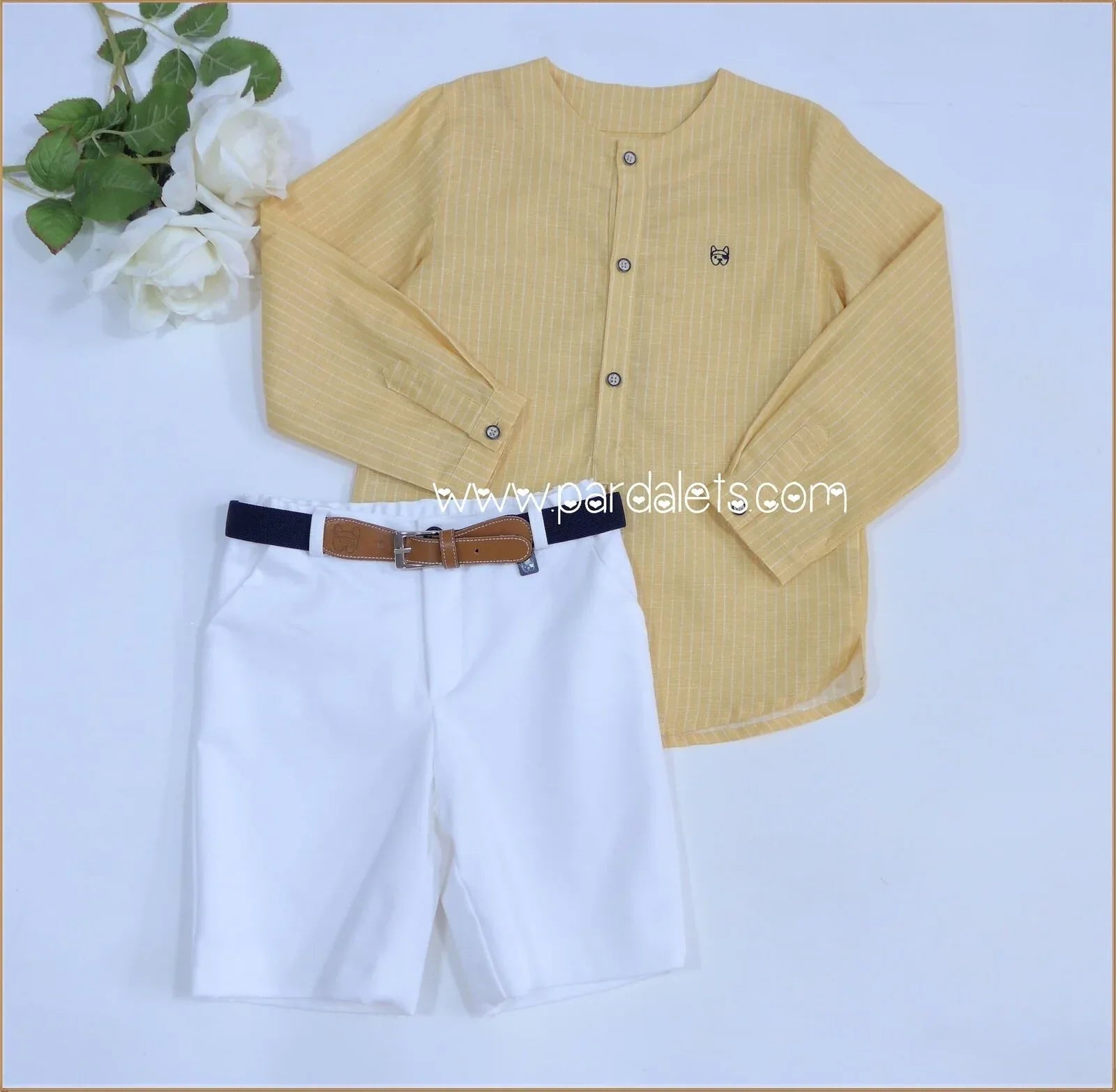 Conjunto camisa amarilla y short blanco con cinturon "Dali" - PARDALETS