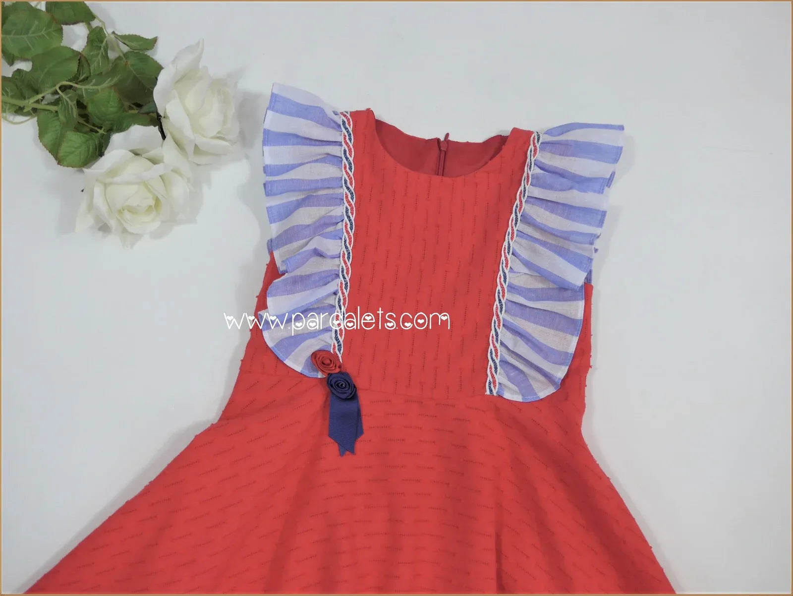 Vestido plumeti rojo con volantes rayas azules "Camelia" - PARDALETS