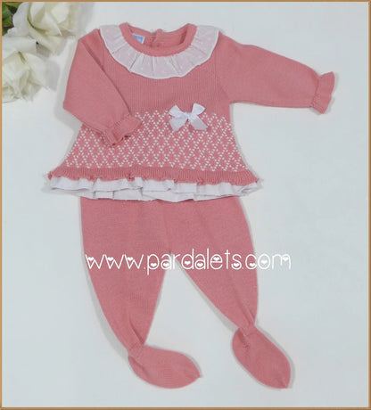 Jubon y polaina coral con volantes de plumeti blanco - PARDALETS