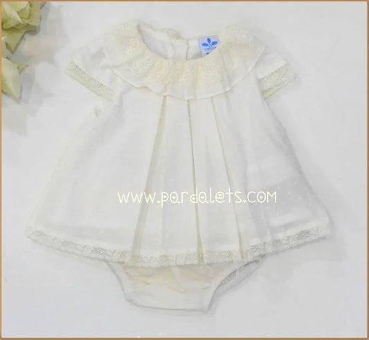 Jesusito plumeti beig con puntilla - PARDALETS