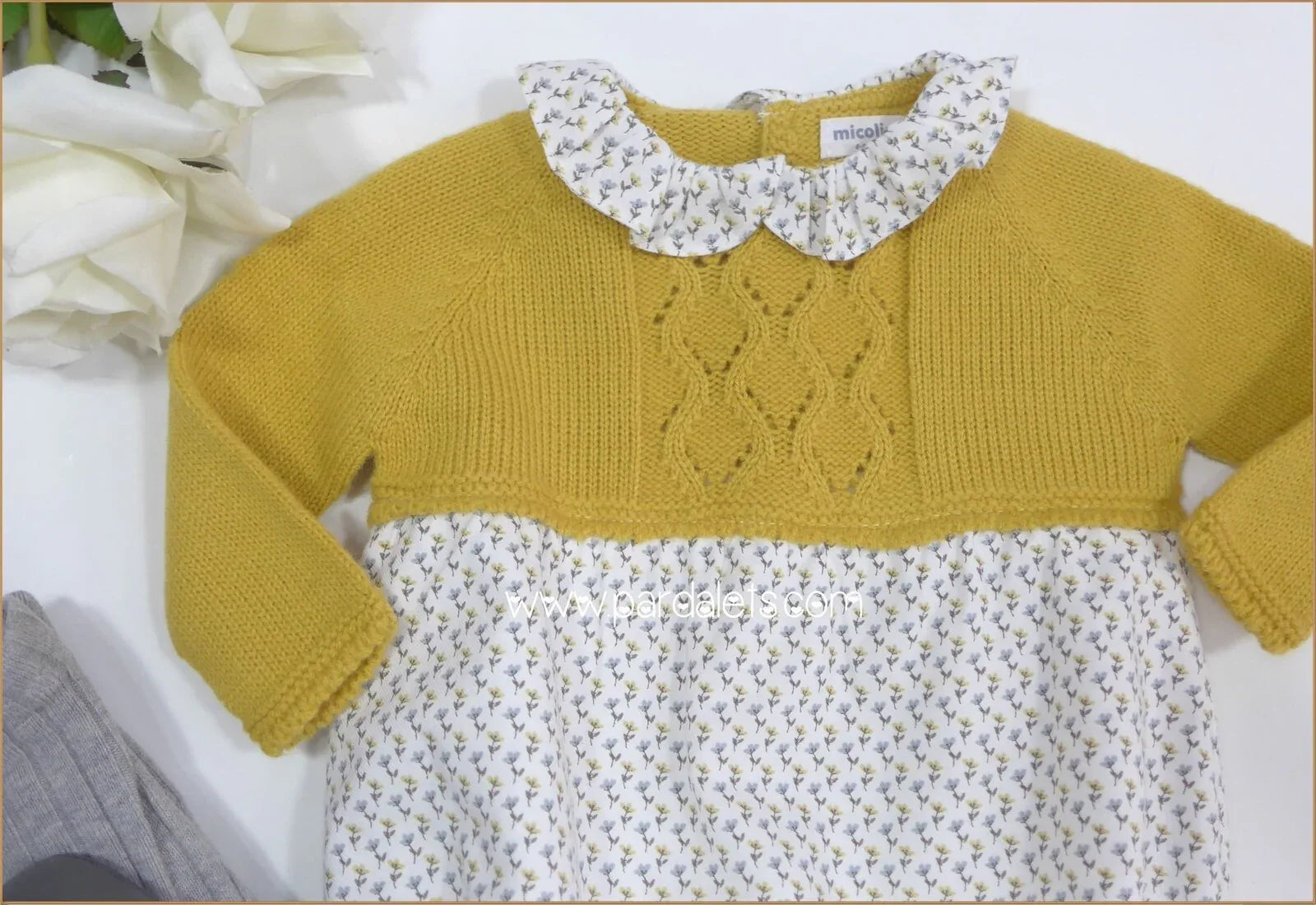 Pelele mostaza con florecitas "Peter Pan" - PARDALETS