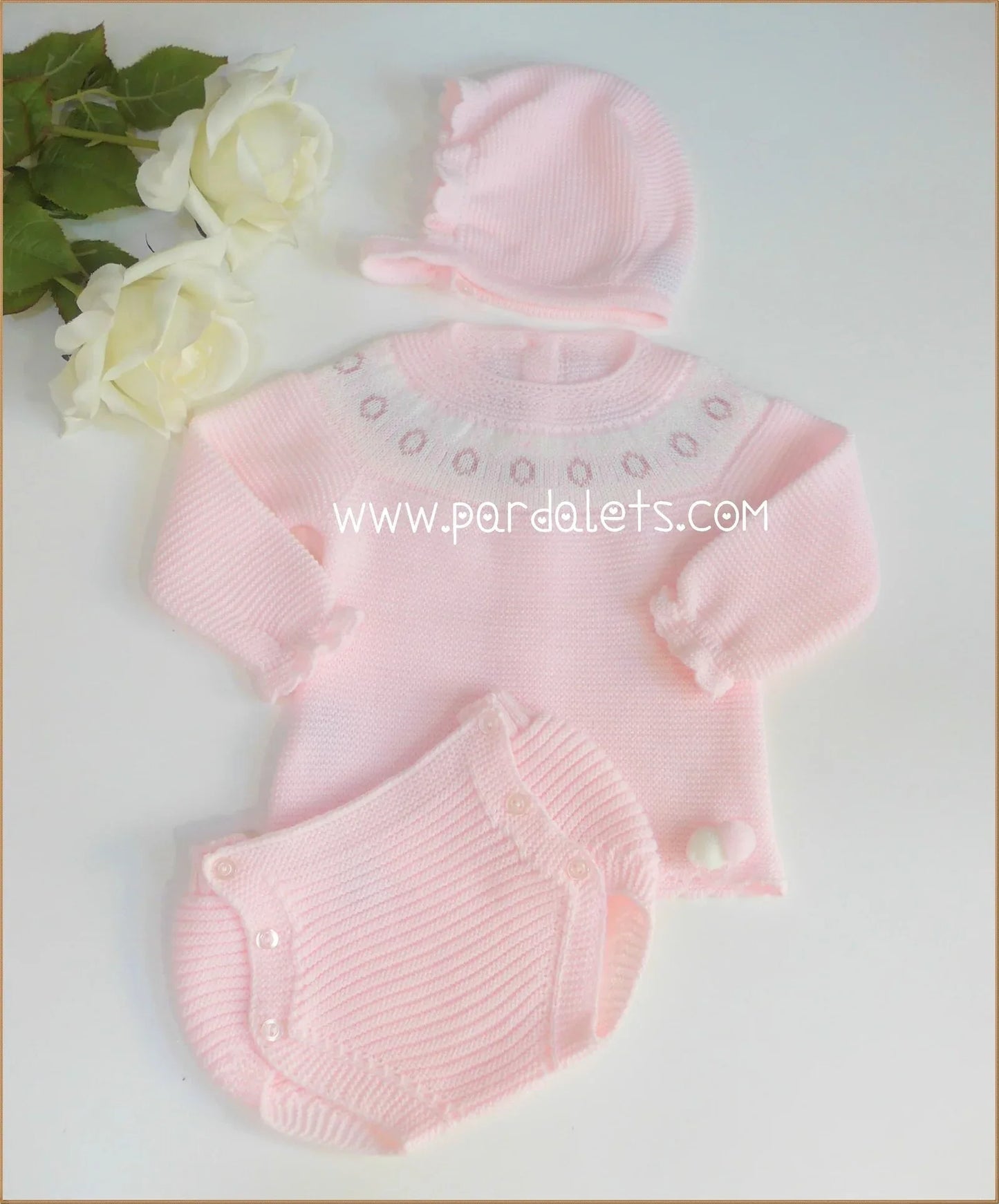 Jersey lana rosa con greca, braguita y capota - PARDALETS