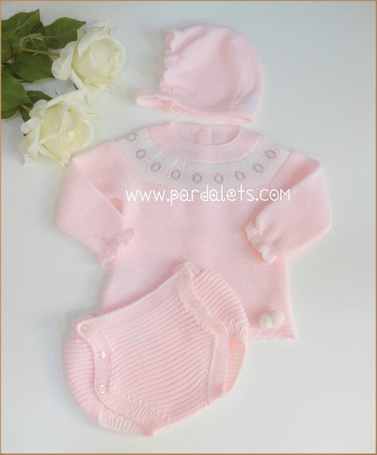 Jersey lana rosa con greca, braguita y capota