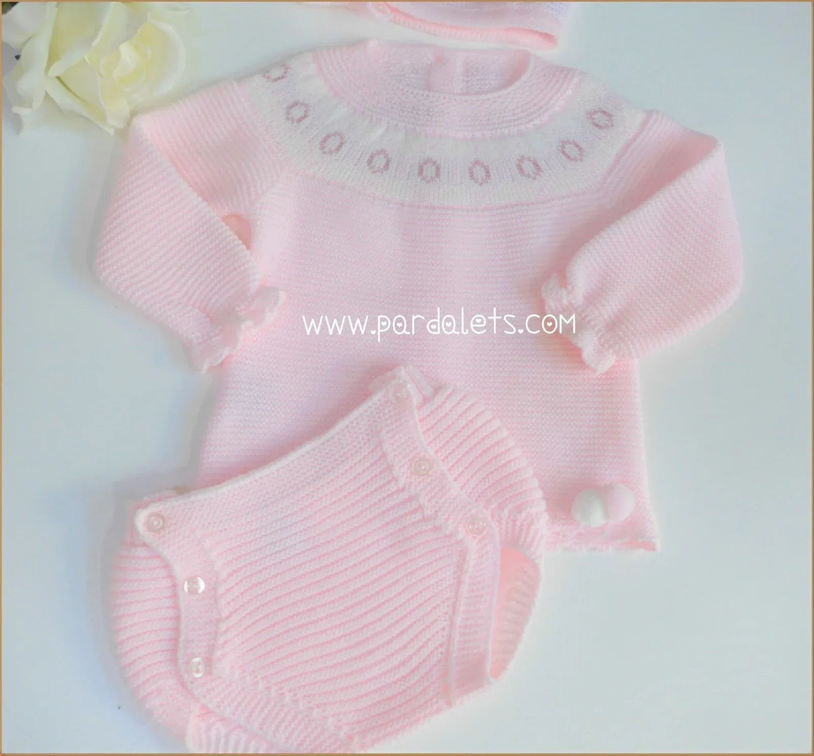 Jersey lana rosa con greca, braguita y capota - PARDALETS