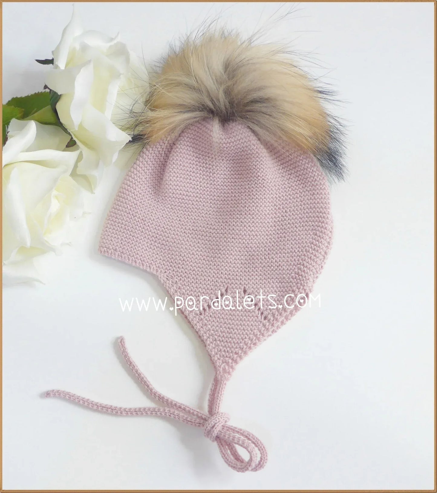 Gorro orejero rosa empolvado pompon pelo natural - PARDALETS