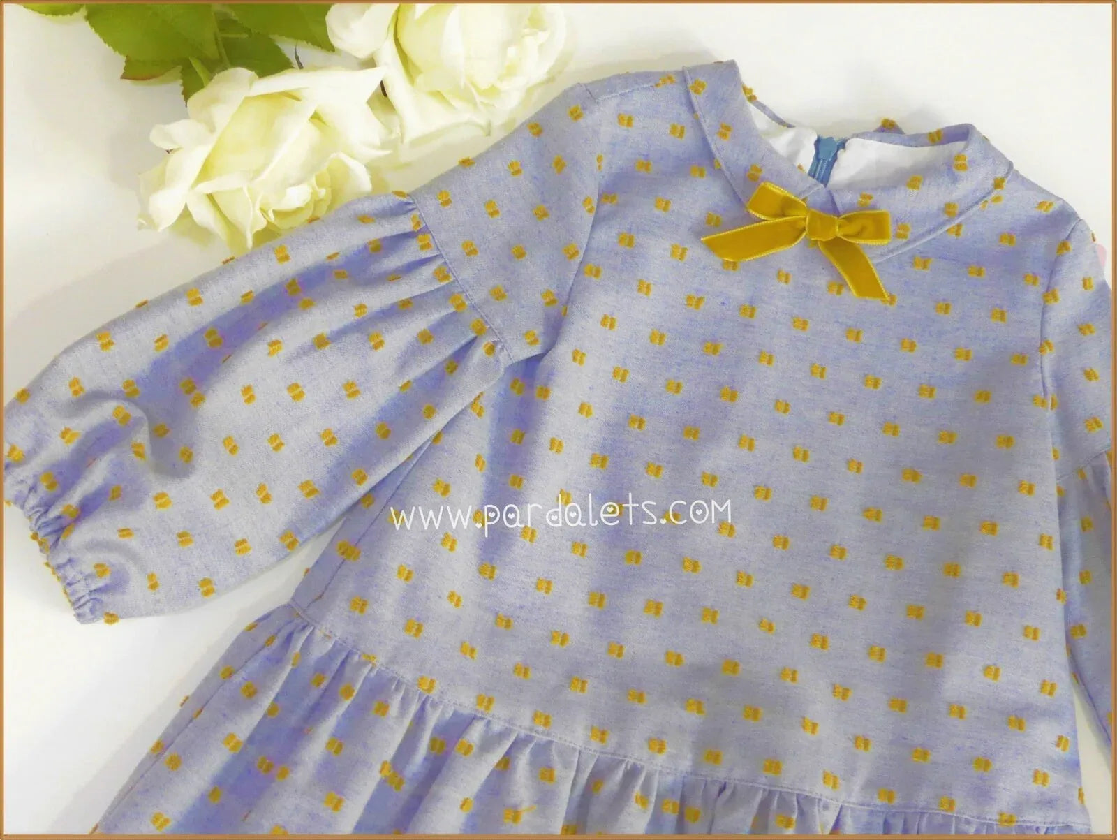 Vestido azul con plumeti mostaza - PARDALETS
