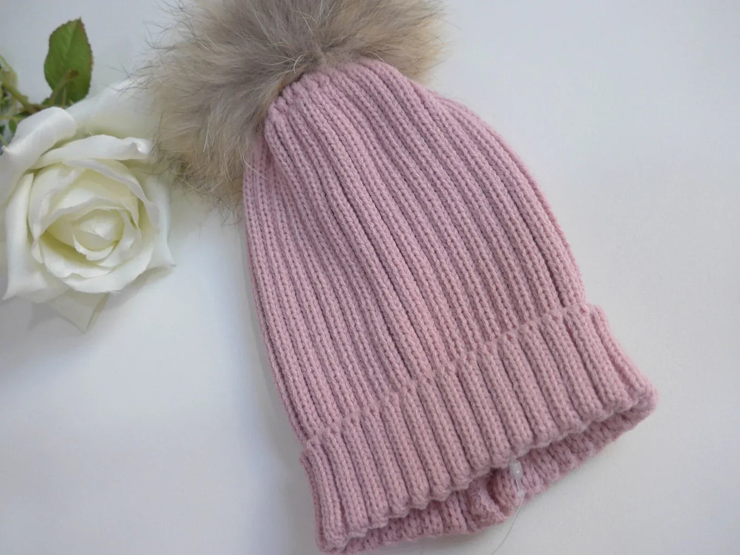 Gorro canale rosa empolvado pompon pelo natural - PARDALETS