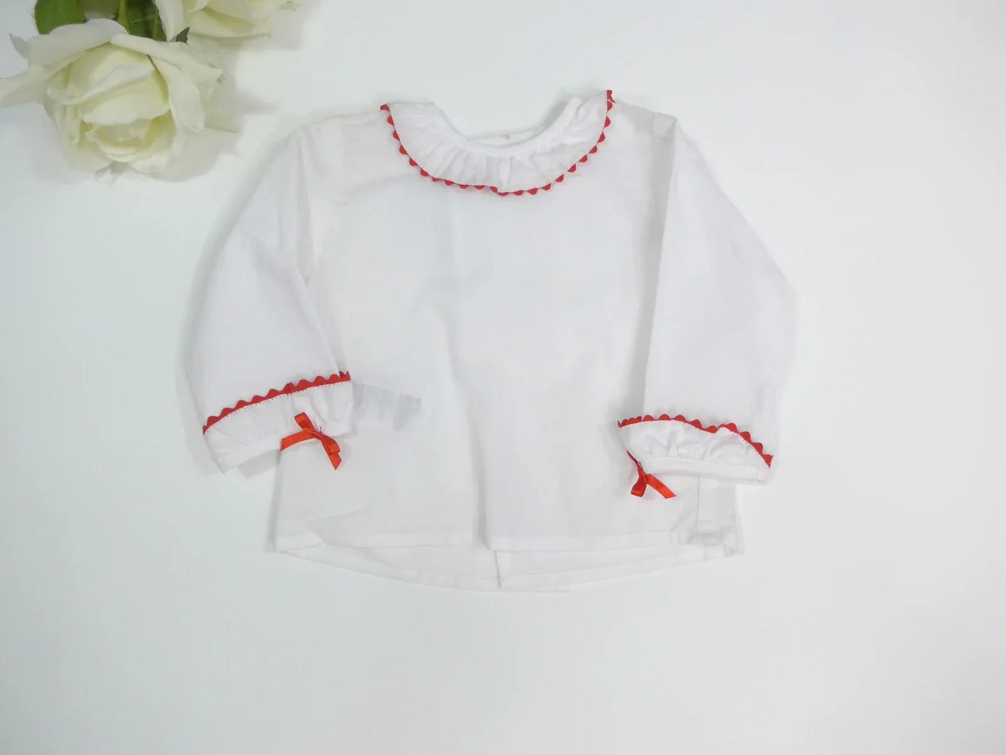 Peto cuadros rojo y verde con puntilla blanca - PARDALETS