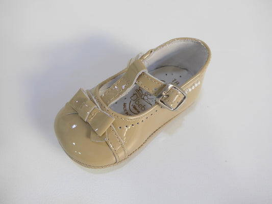 Mercedita charol tostado con lazito