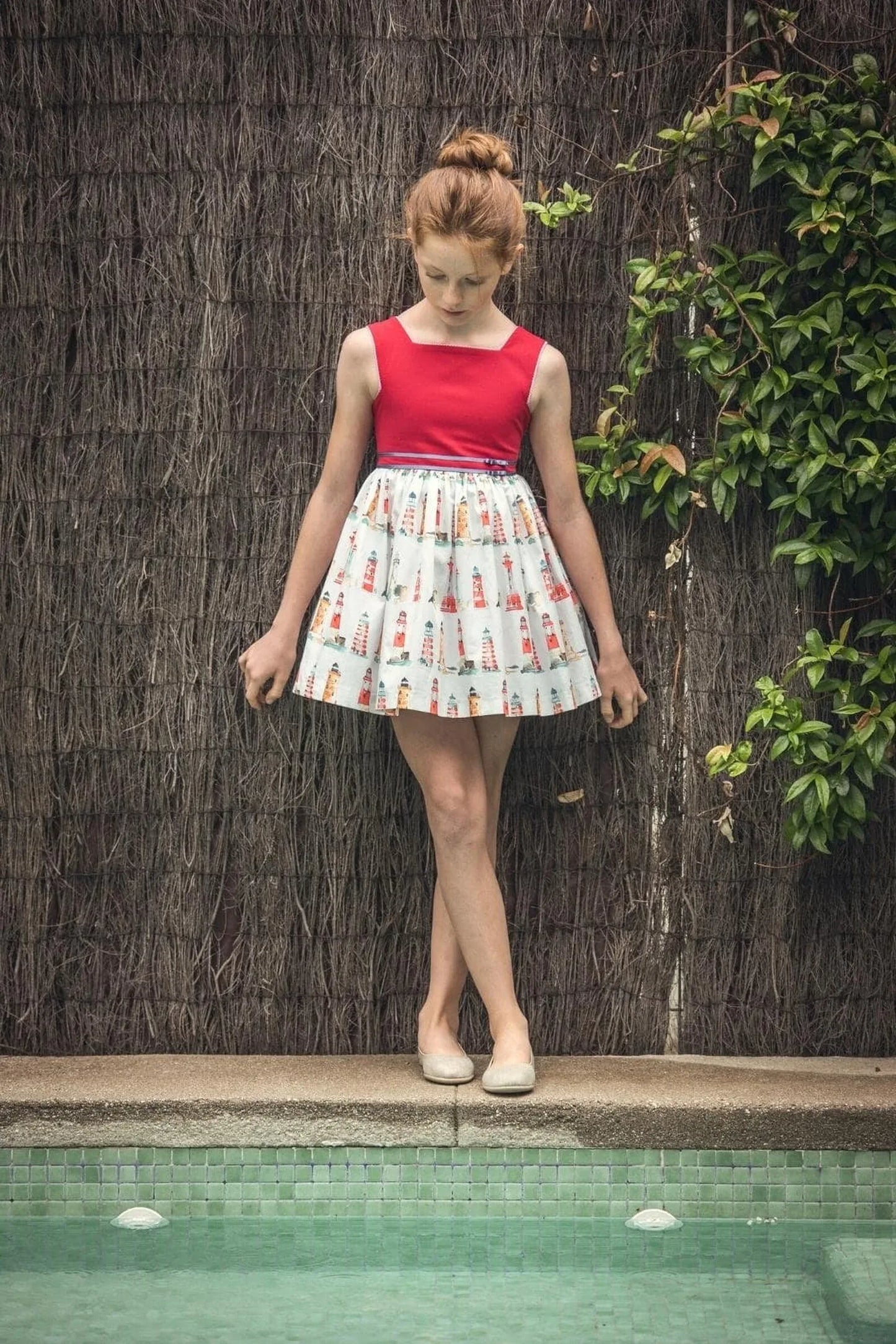 Vestido rojo estampado de faros con tul "Faros" - PARDALETS