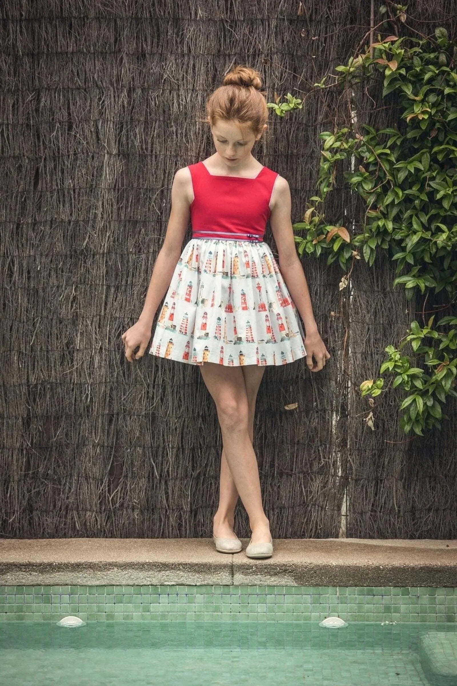 Vestido rojo estampado de faros con tul "Faros" - PARDALETS