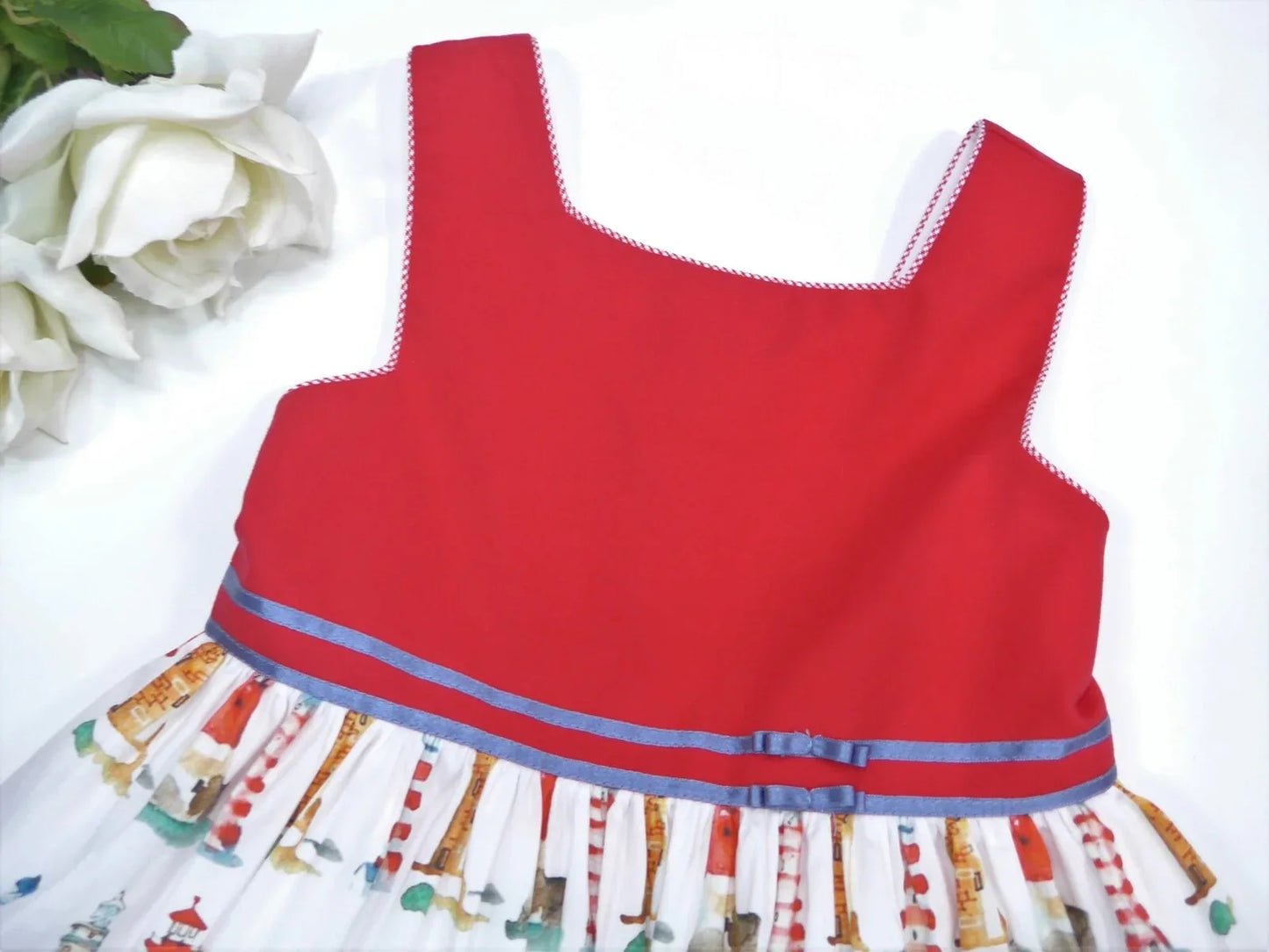 Vestido rojo estampado de faros con tul "Faros" - PARDALETS