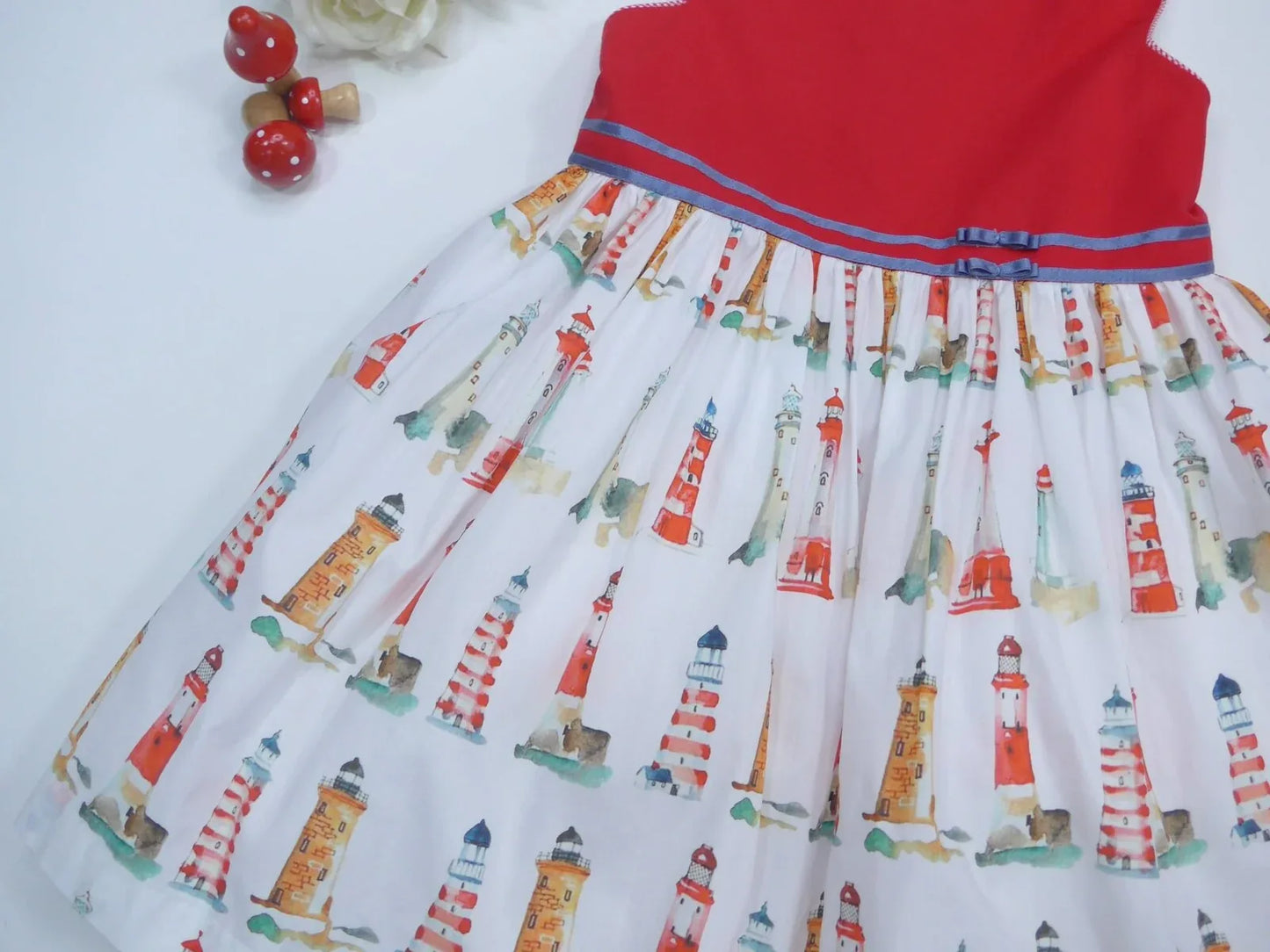Vestido rojo estampado de faros con tul "Faros" - PARDALETS