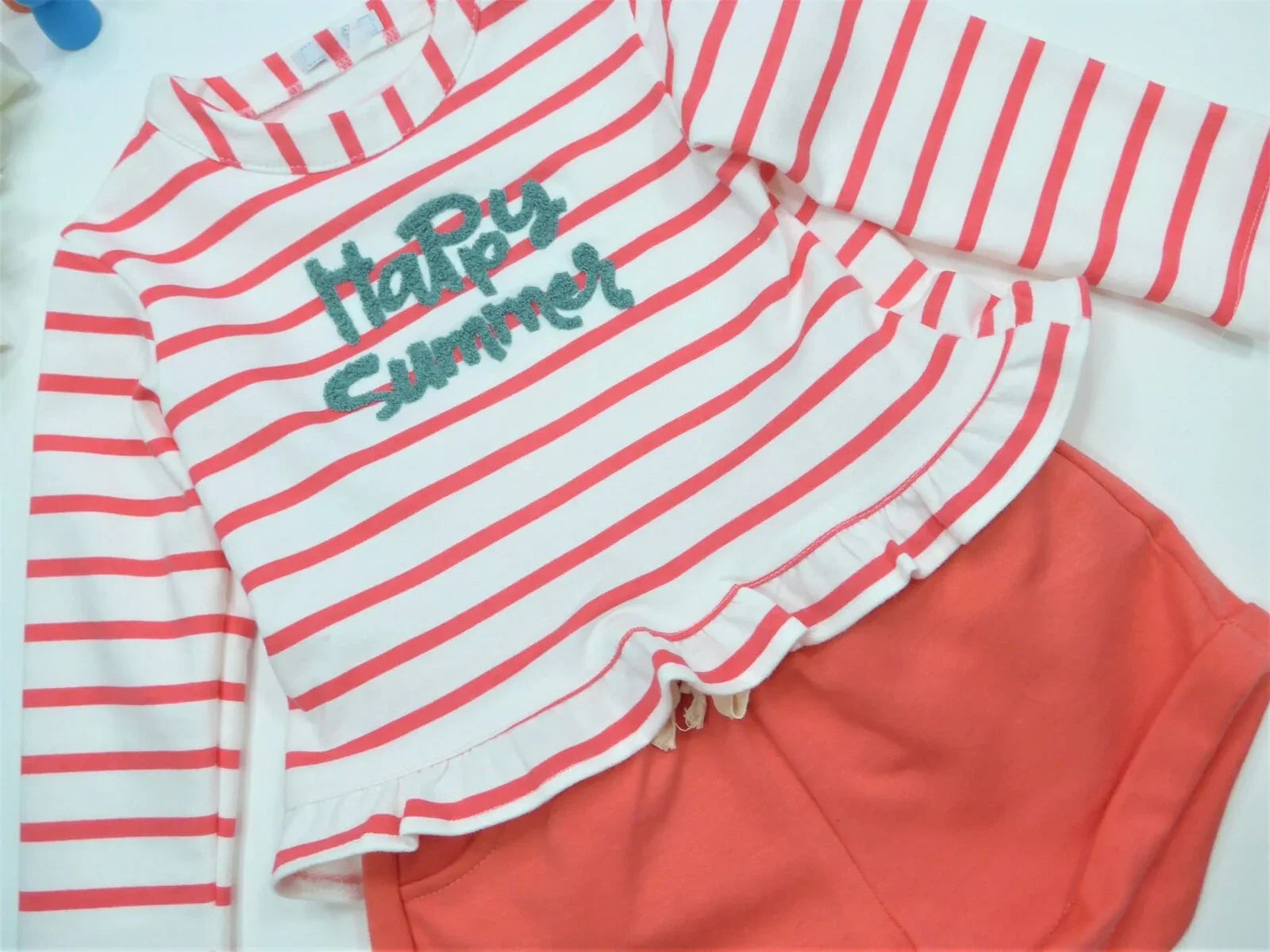 Conjunto short coral y sudadera rayas bajo volante "Happy Summer" - PARDALETS