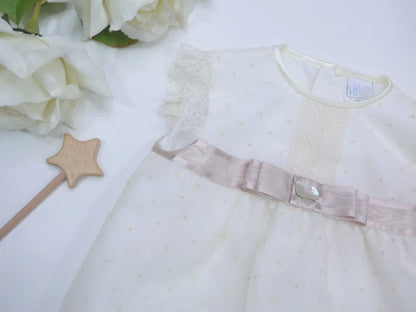 Pelele organza beige bordada cinta de raso tostada - PARDALETS