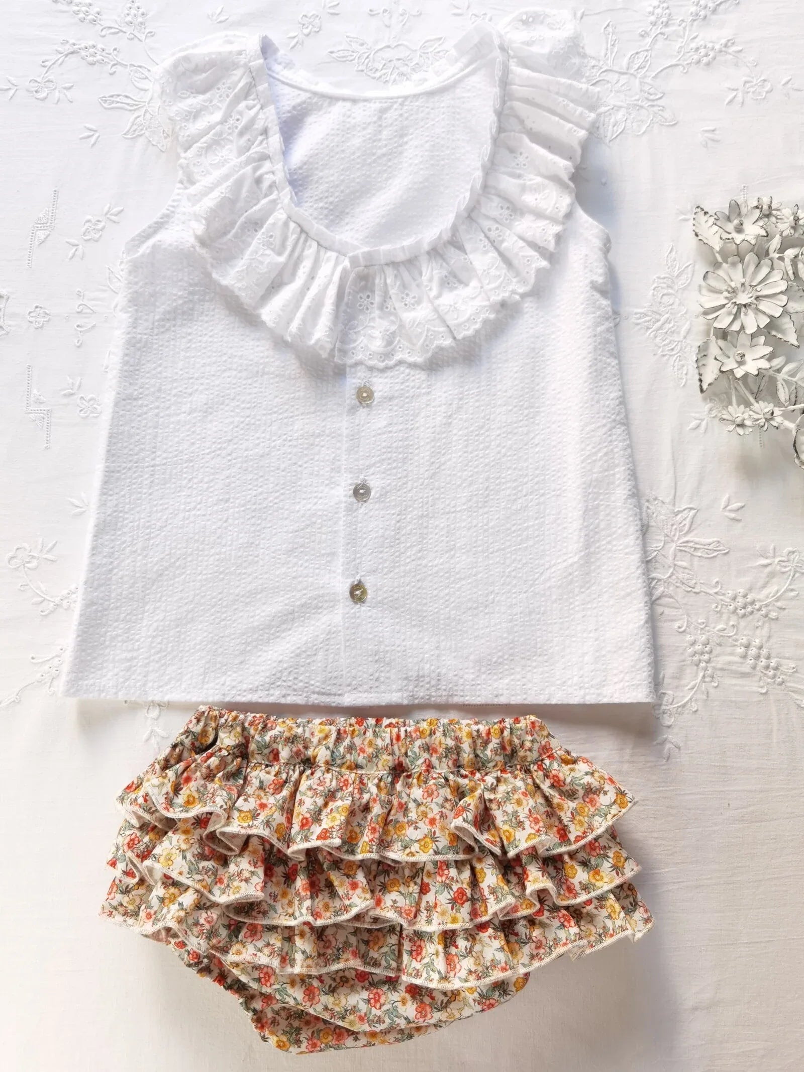 Braguita con volantes estampado de flores - PARDALETS