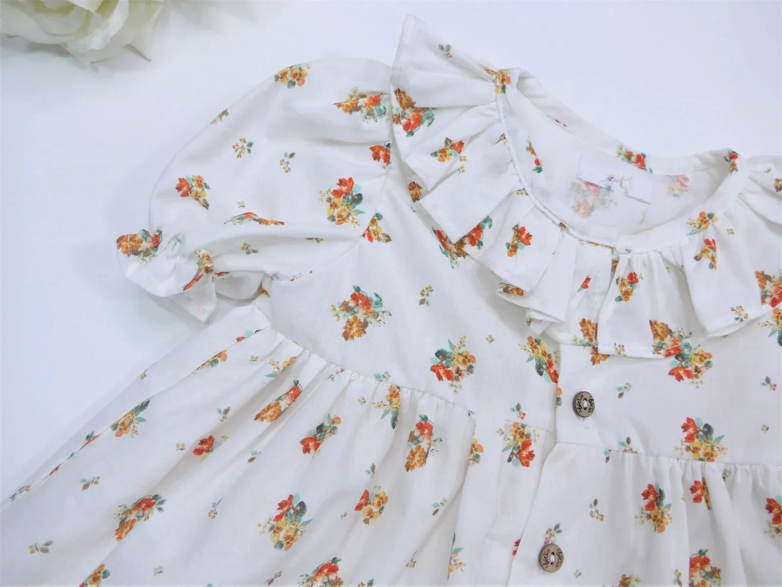 Blusa blanca de estampado floral "Emily" - PARDALETS
