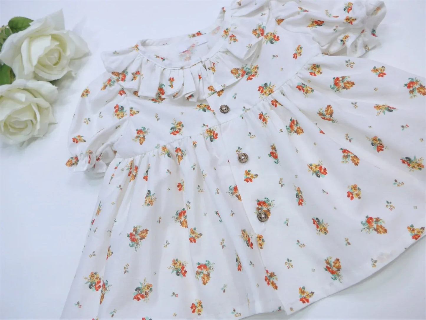 Blusa blanca de estampado floral "Emily" - PARDALETS