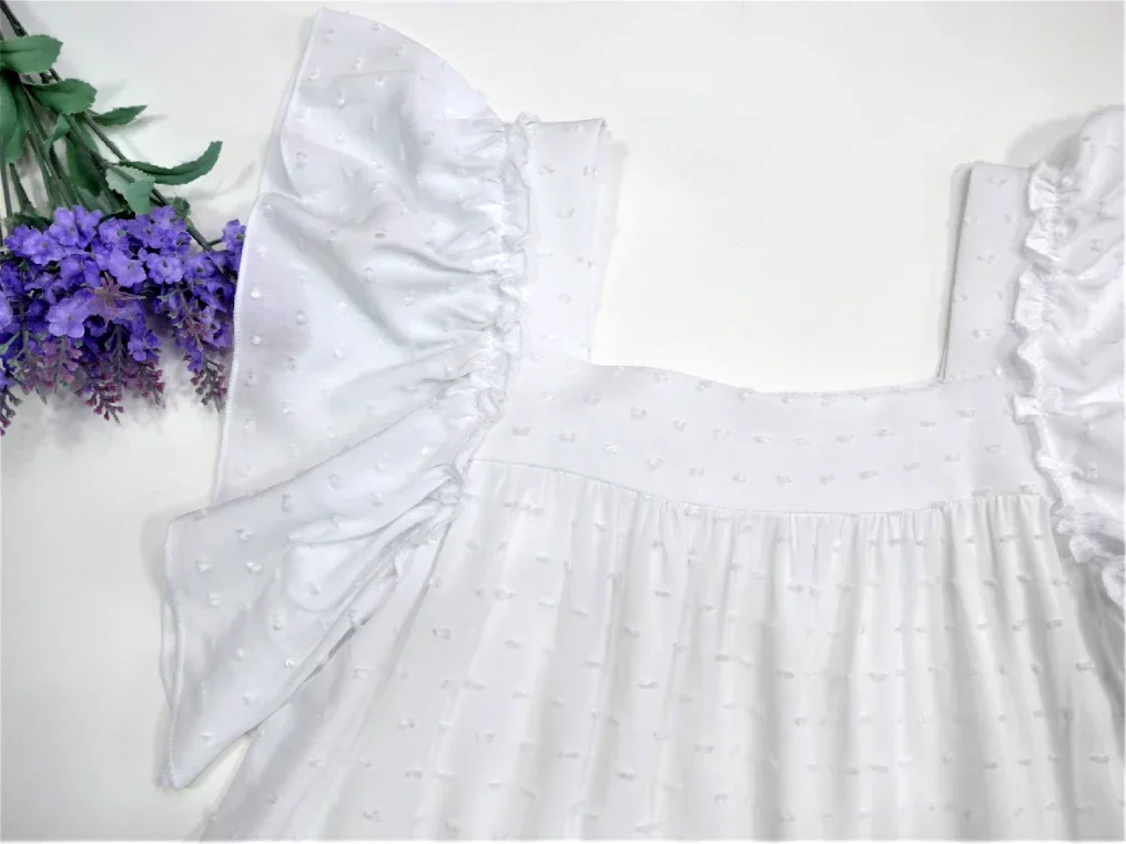 Vestido plumeti blanco con volante bajo - PARDALETS