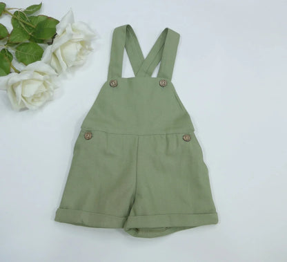 Peto verde oliva con botoncitos y bolsillos - PARDALETS
