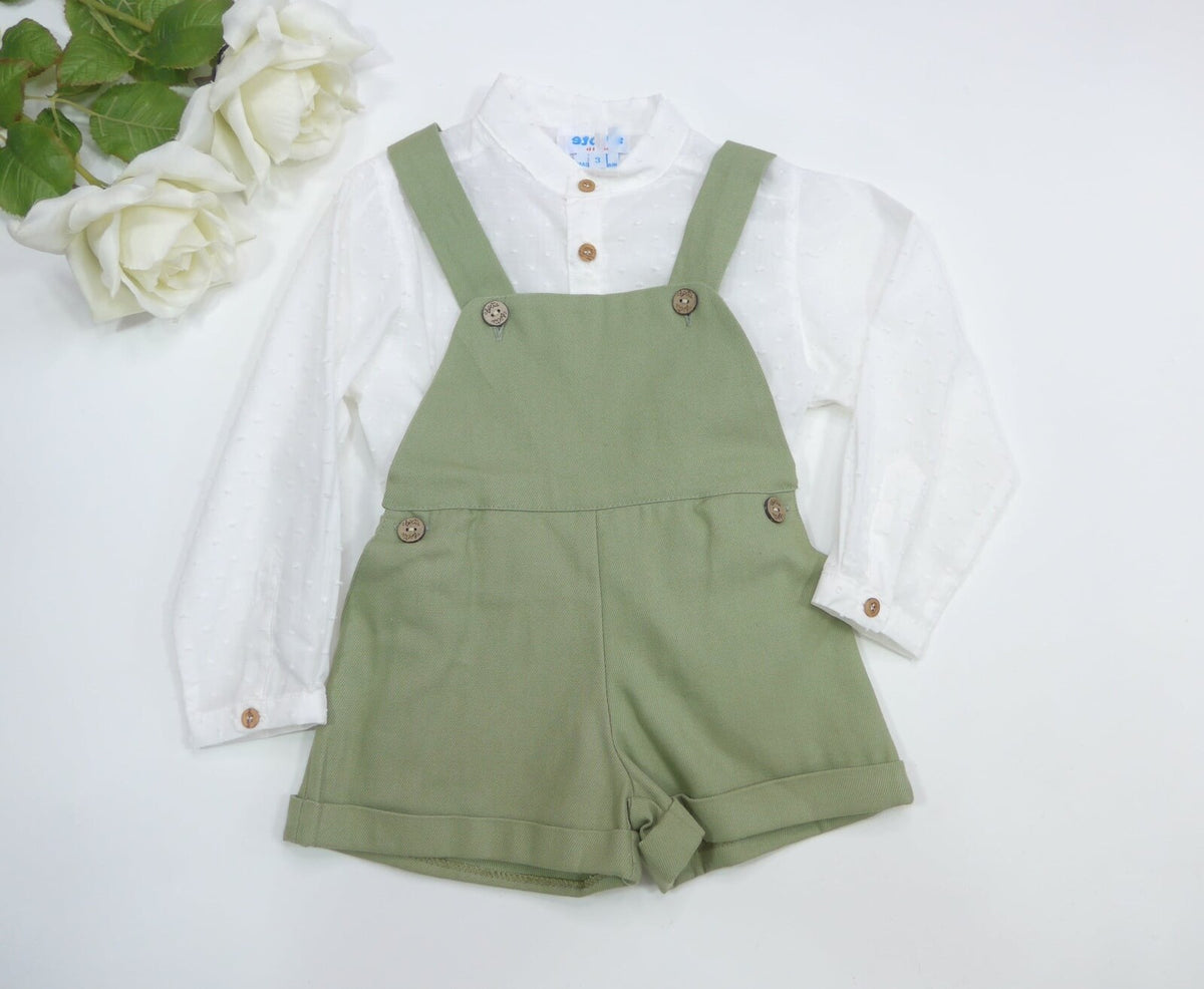 Camisa plumeti blanco roto cuello maho y botoncitos madera