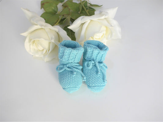 Patucos verde esmeralda con lazada