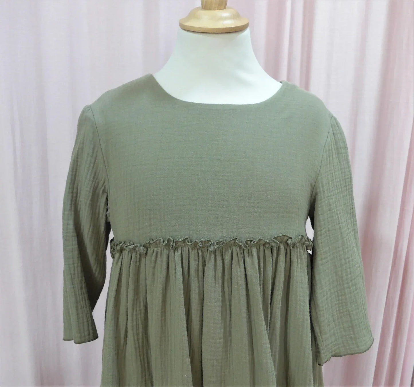 Vestido midi gasa verde militar - PARDALETS