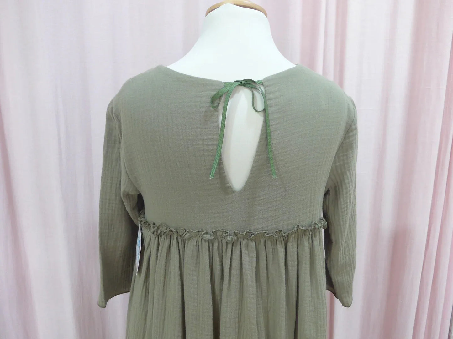 Vestido midi gasa verde militar - PARDALETS