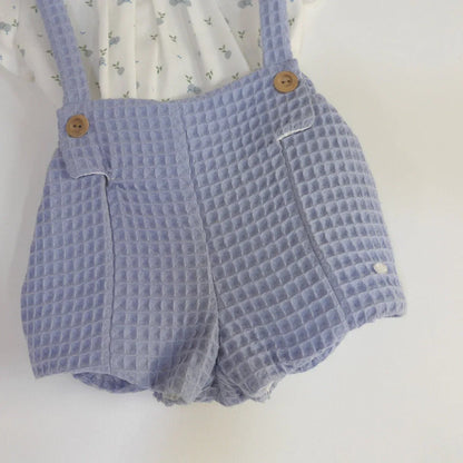 Conjunto camisa estampada y short azul con tirantes - PARDALETS
