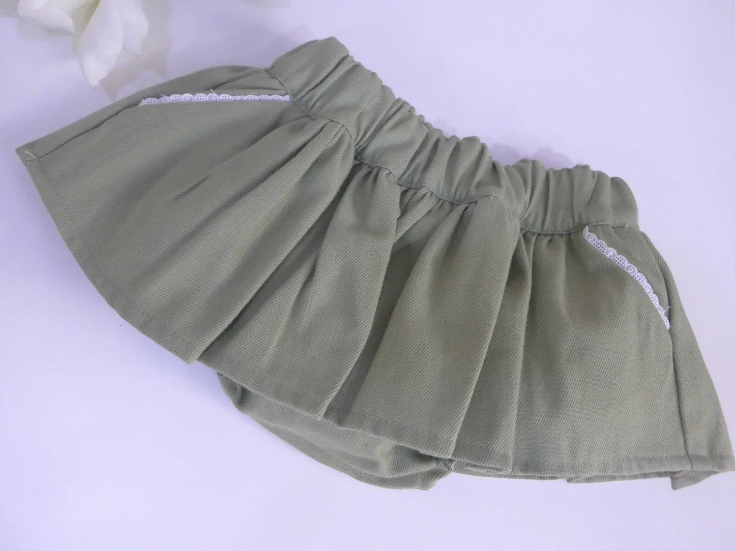 Braguita verde con volante - PARDALETS