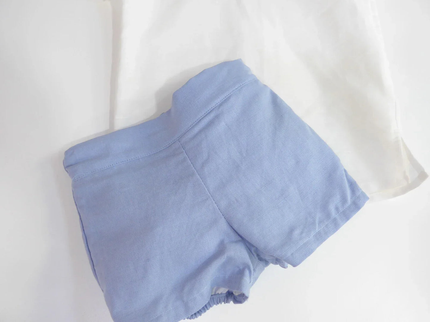 Conjunto camisa blanco roto y short azul empolvado - PARDALETS