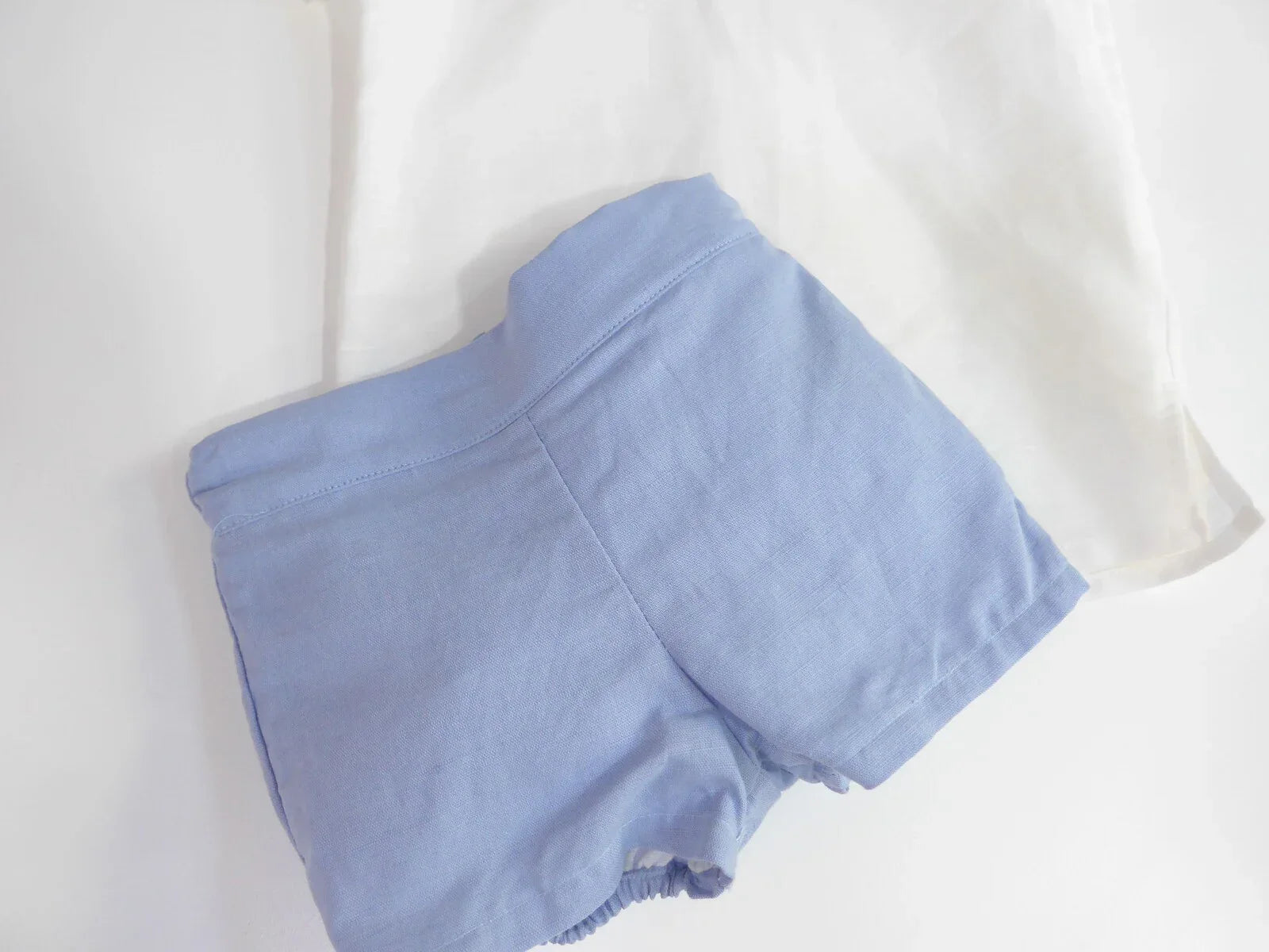 Conjunto camisa blanco roto y short azul empolvado - PARDALETS