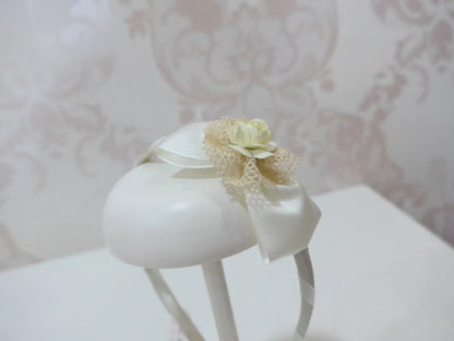 Diadema beig con flor - PARDALETS