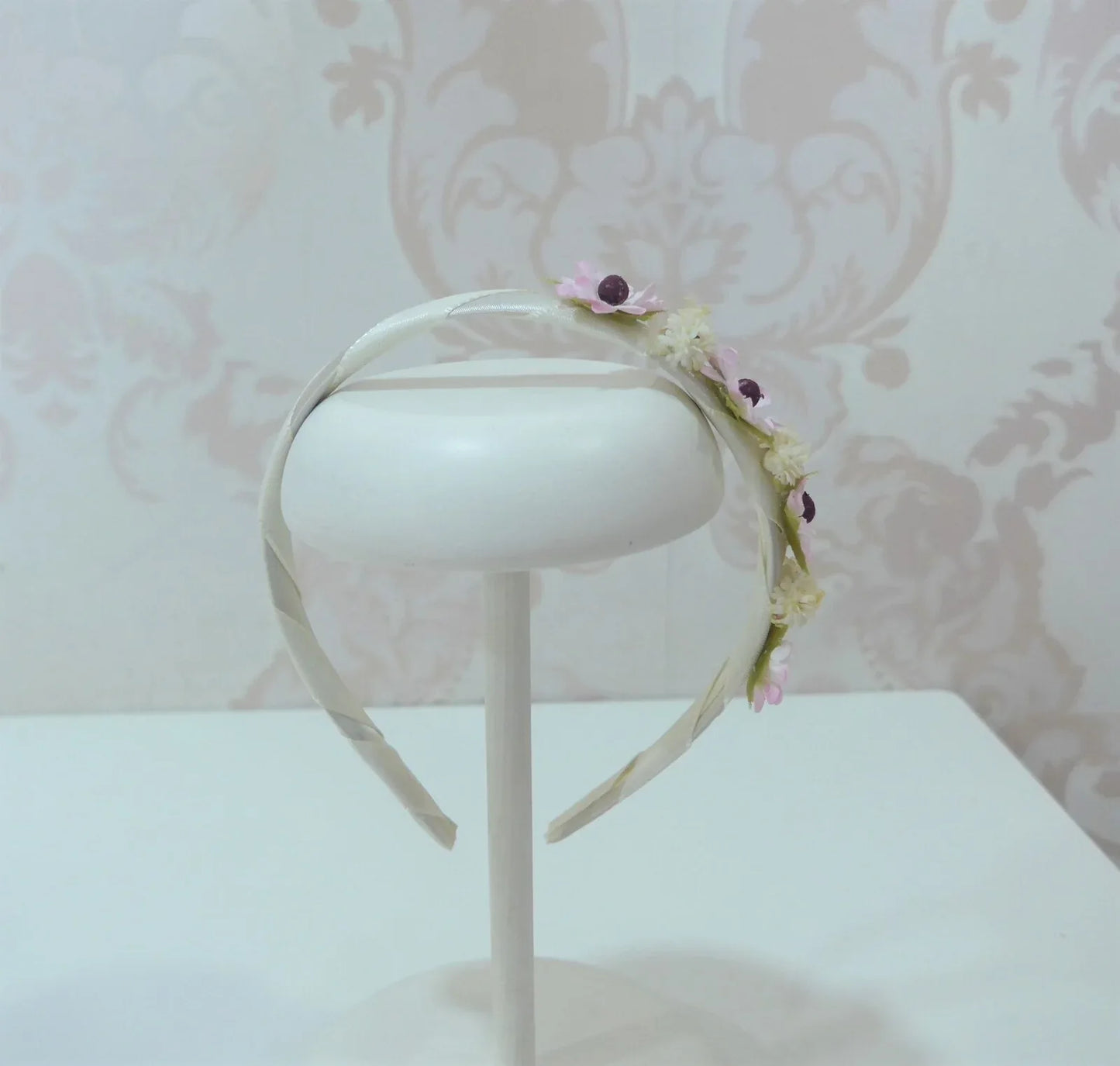 Diadema beig con flores rosas - PARDALETS