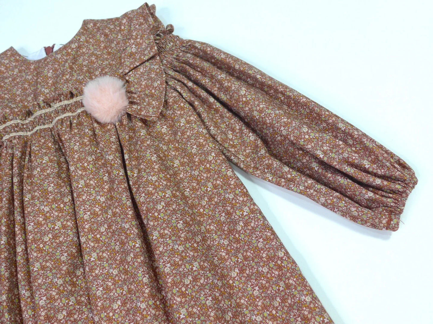 Vestido marroncito con florecitas "Turron" - PARDALETS