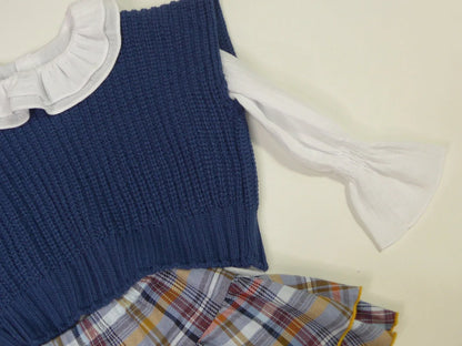 Conjunto blusa blanca, falda cuadros azules y chaleco azul "Enero" - PARDALETS